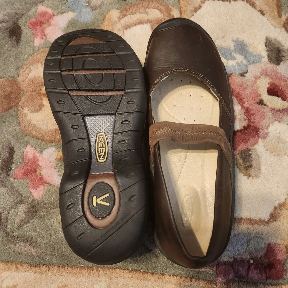 KEENs Brown Leather Slip On's - Picture 2 of 5